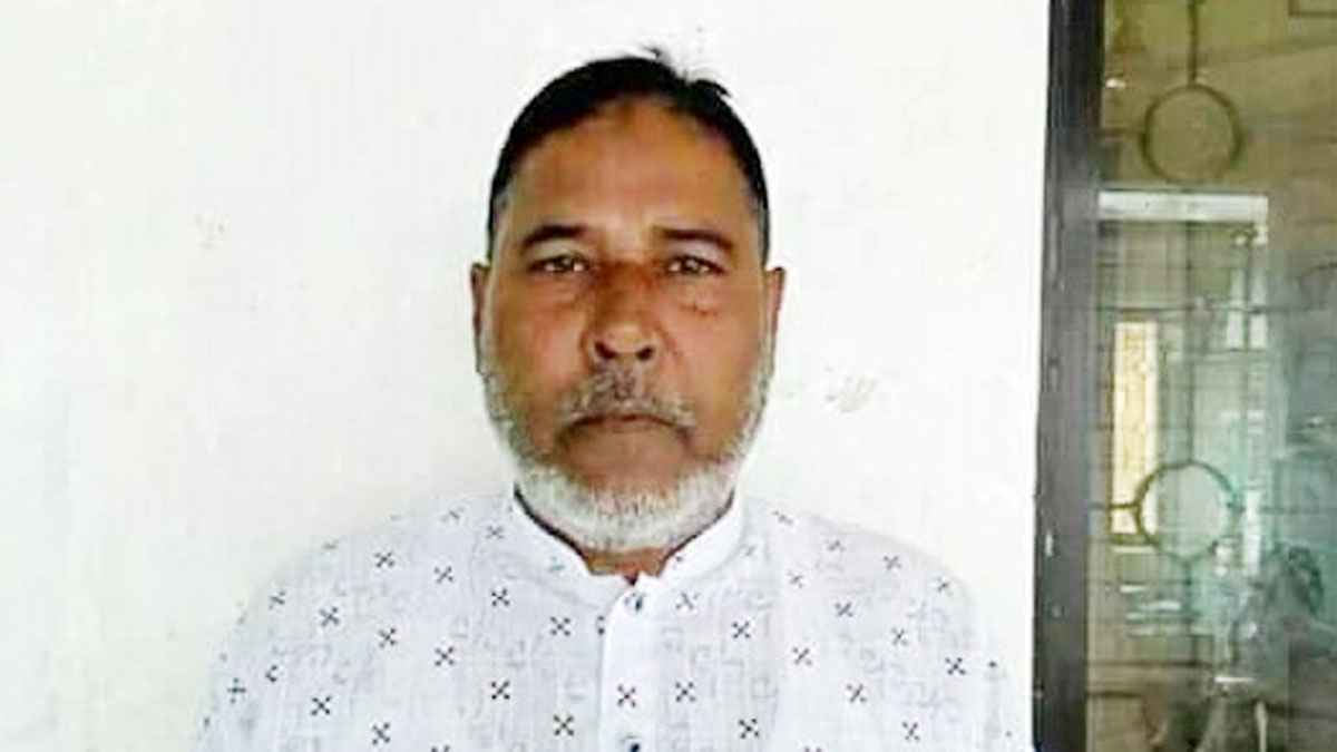 এজেন্টের সামনে নৌকায় সিল মারতে হবে: ভোটারদের আ.লীগ নেতার হুমকি