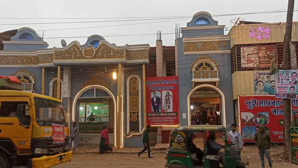 দেবিদ্বারে অবৈধভাবে চলছে শীতবস্ত্র ও শিল্প মেলা