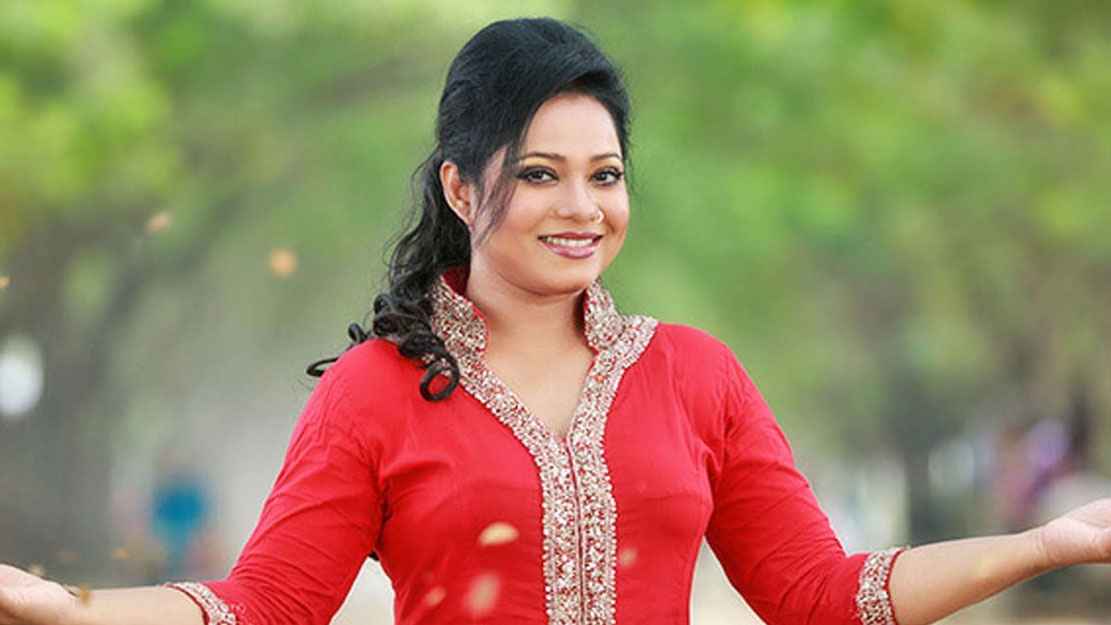 ডলি সায়ন্তনী প্রার্থী হয়েও ভোট দিতে পারবেন না