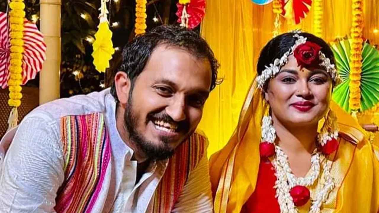 বিয়ে করছেন মৌসুমী, পাত্র কে?