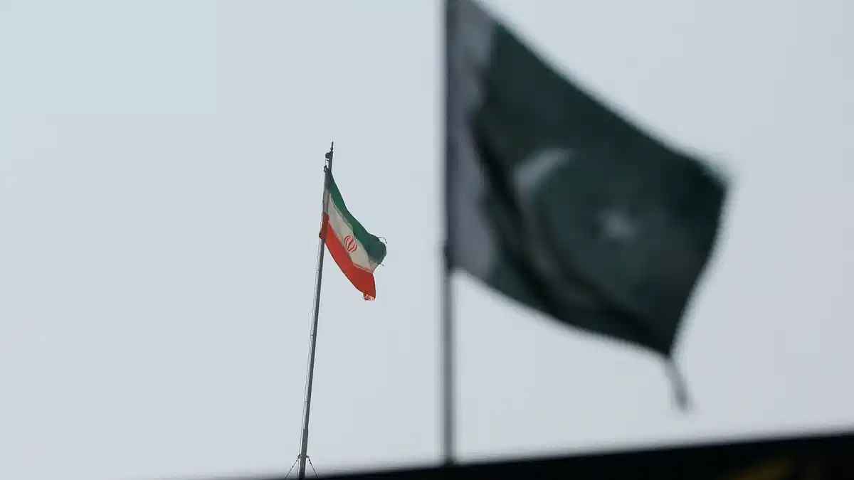 ইরানে বন্দুকধারীর হামলায় ৯ পাকিস্তানি নিহত