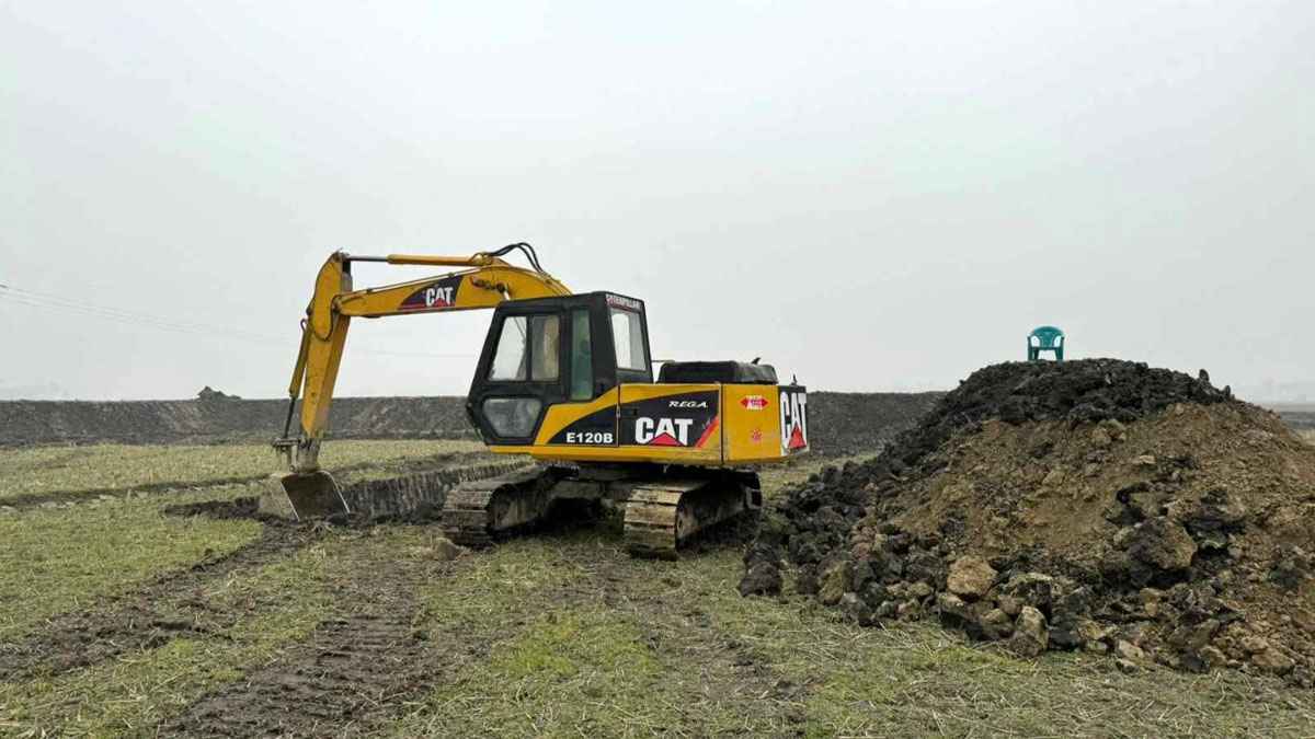 ব্রাহ্মণবাড়িয়ায় কৃষি জমি থেকে মাটি কাটার দায়ে ৪ জনকে জরিমানা