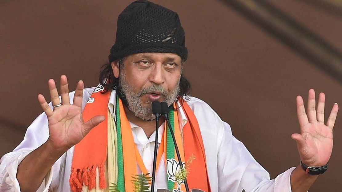 পদ্মভূষণে ভূষিত মিঠুন চক্রবর্তী