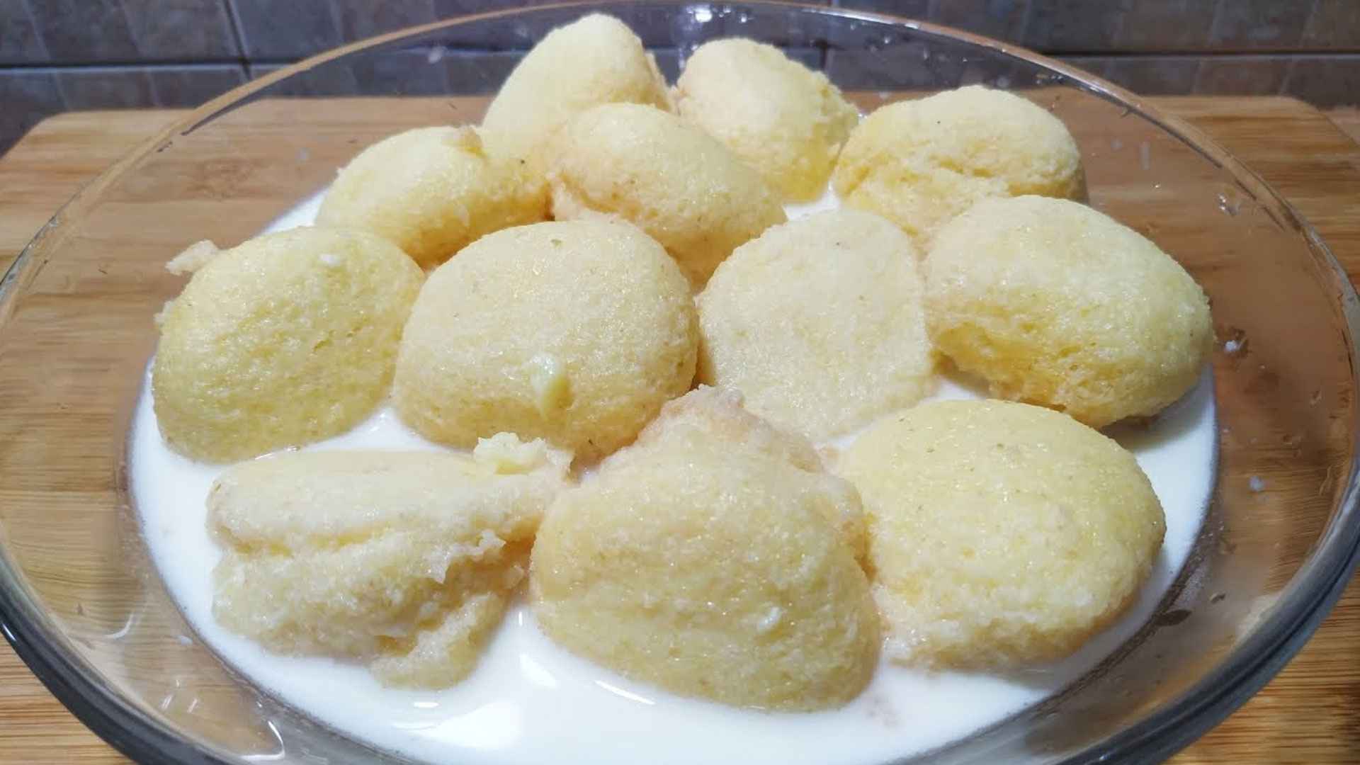 দুধে ভেজানো সুজির পিঠা রেসিপি 