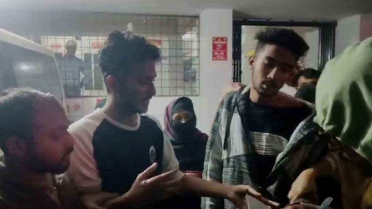 নৌকা-ঈগলের সমর্থকদের মধ্যে সংঘর্ষ, আহত ১১