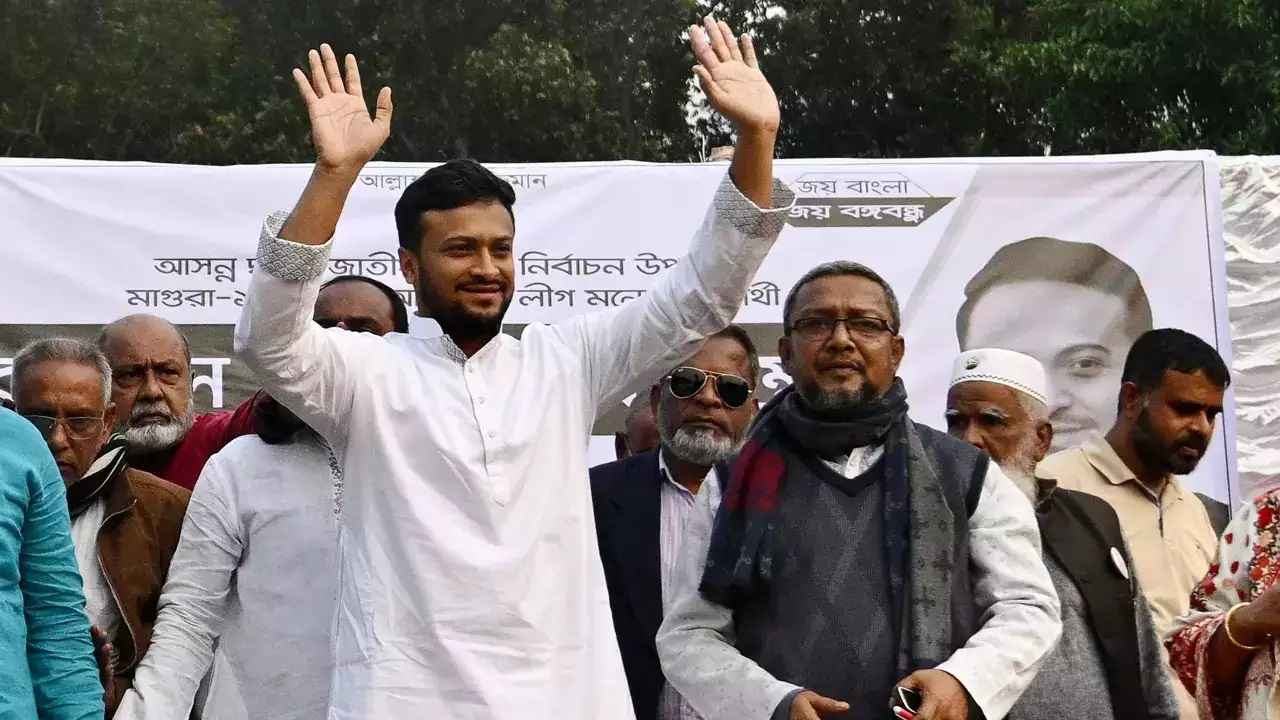 রাজনীতিতে টেস্ট ম্যাচ খেলতে চান সাকিব: শপথ নিয়ে