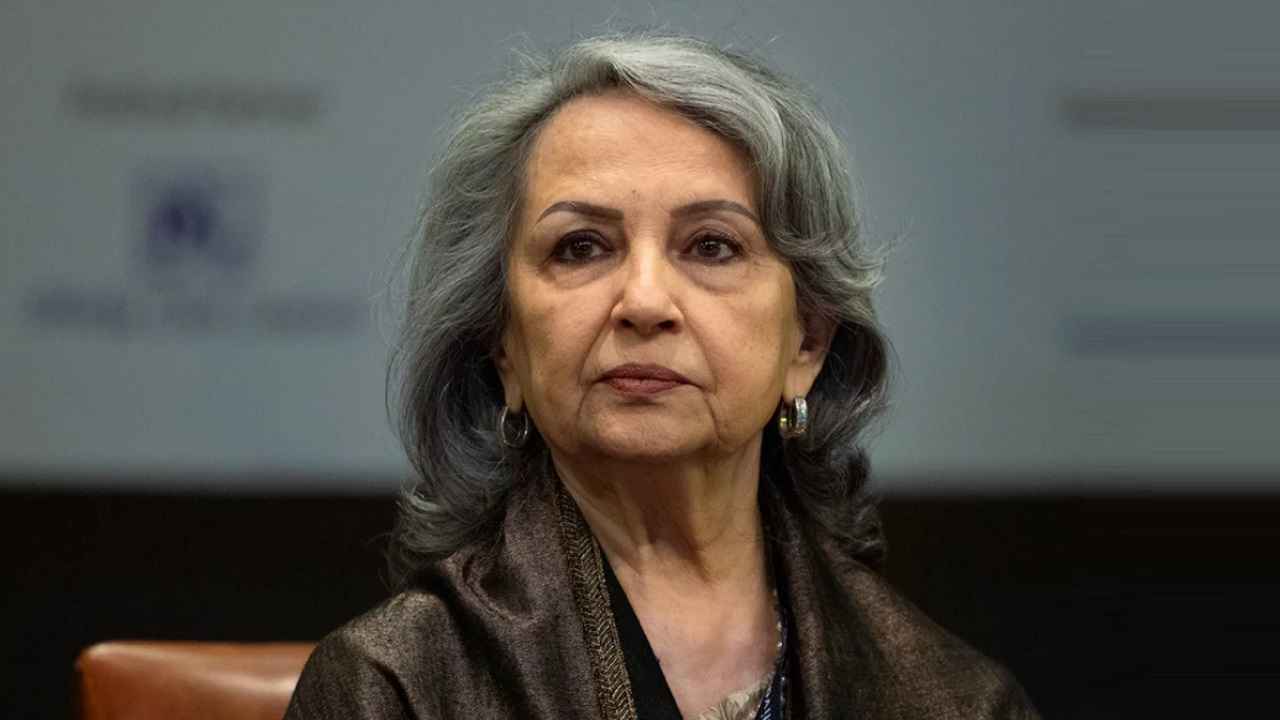 ঢাকায় শর্মিলা, রাখলেন না বাংলায় কথা বলার অনুরোধ