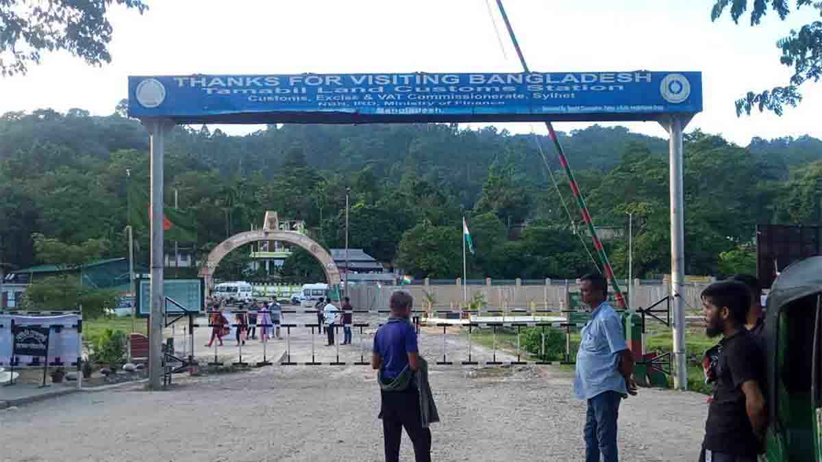 সিলেটে ২৩ দিন পর ফের পাথর আমদানি শুরু