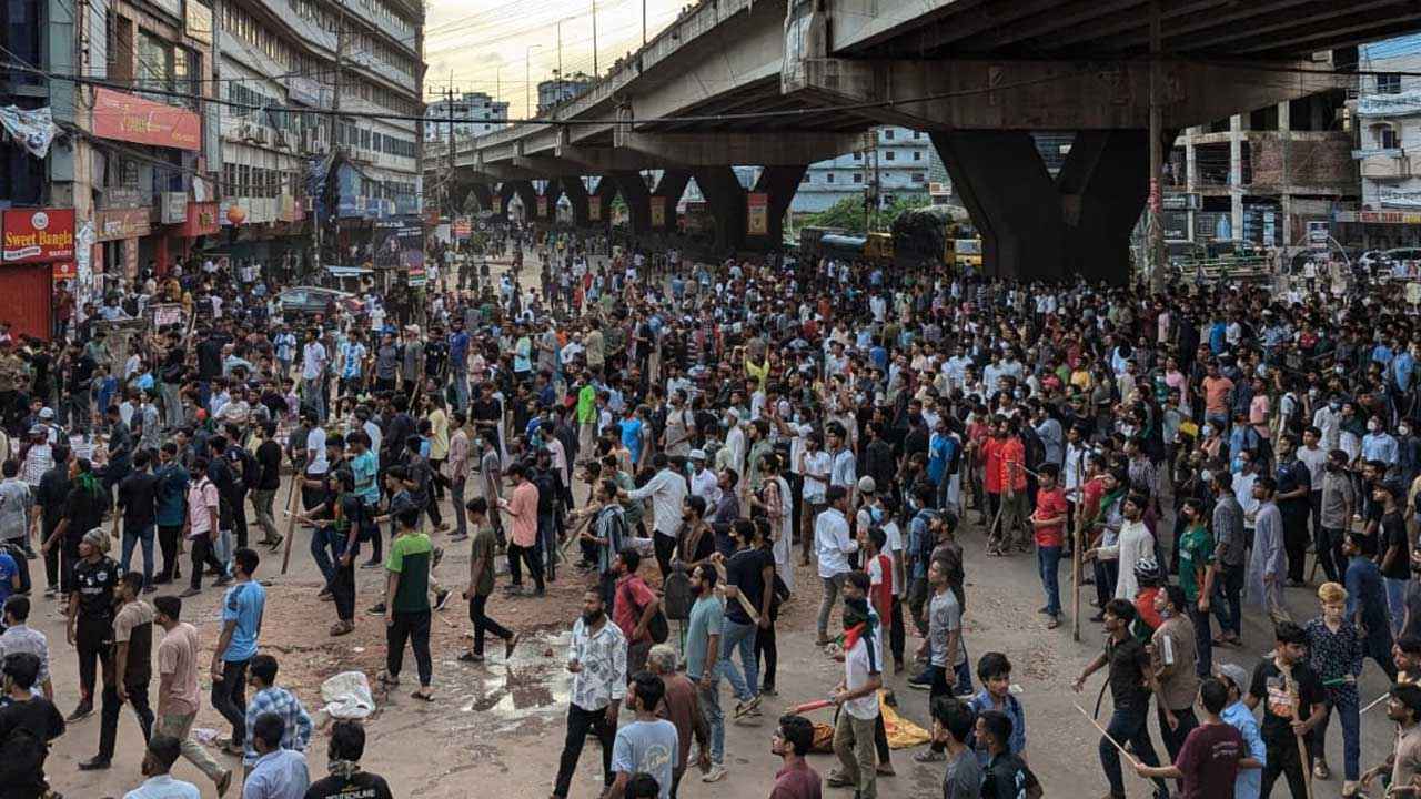 চট্টগ্রামে কোটা আন্দোলনকারীদের সঙ্গে ছাত্রলীগের সংঘর্ষ, নিহত ২