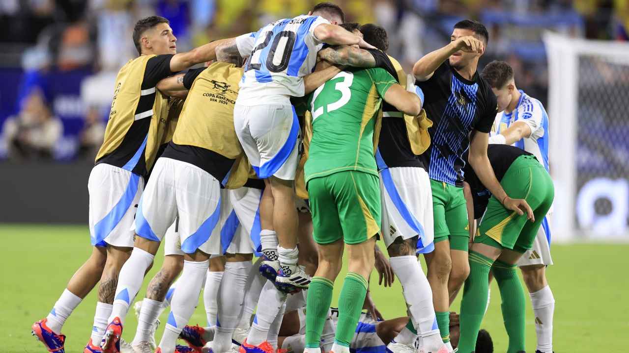 মার্তিনেজের গোলে কলম্বিয়াকে হারিয়ে কোপা জিতল আর্জেন্টিনা