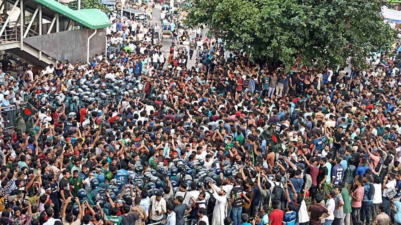 কোটা আন্দোলনের নেতৃত্বে কারা?