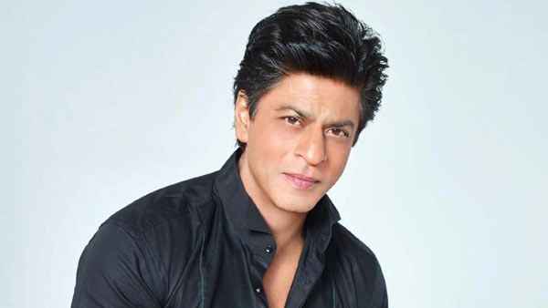 চোখে সমস্যা শাহরুখের, চিকিৎসার জন্য গেলেন আমেরিকা?