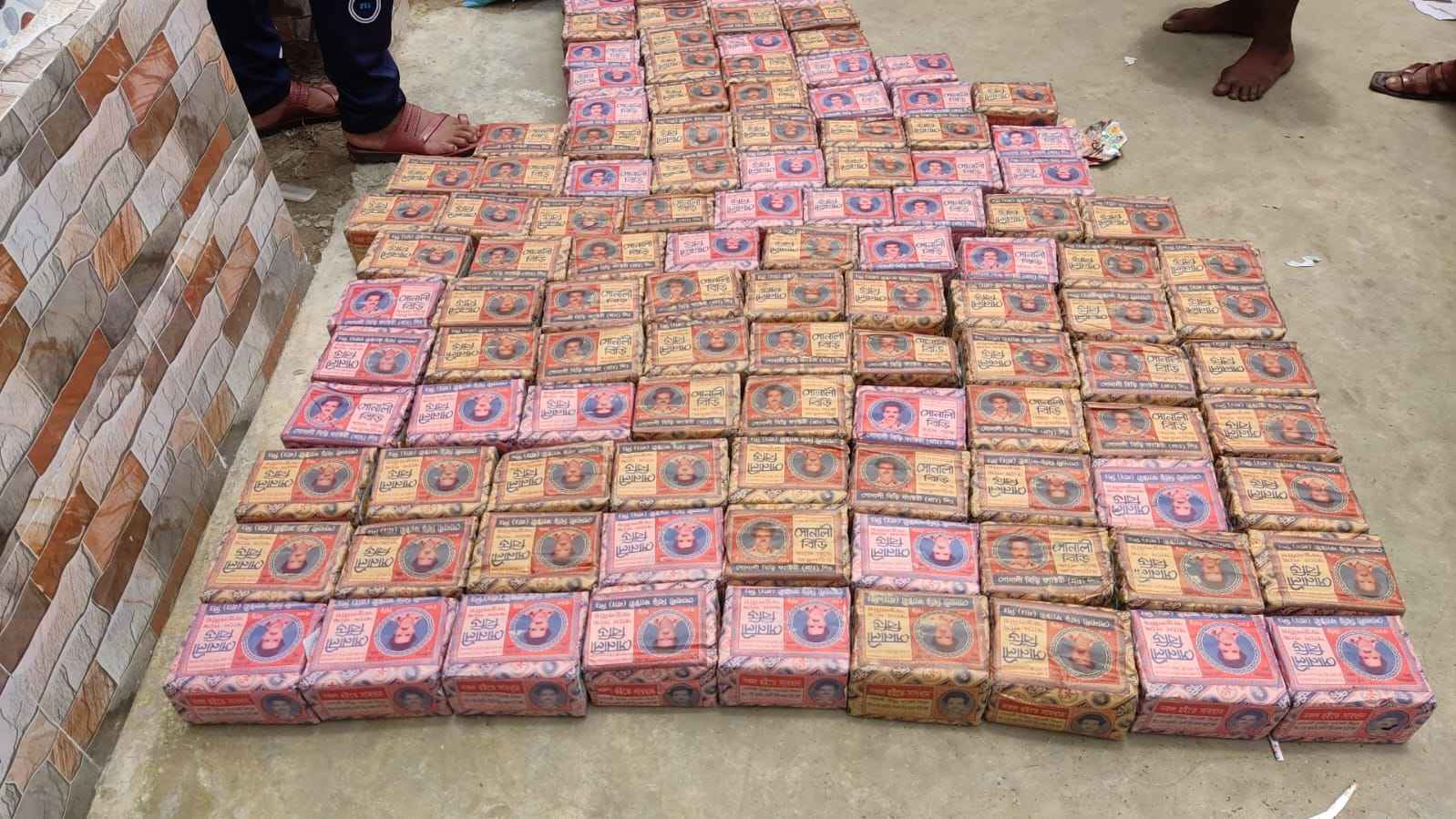 বাগেরহাটে অর্ধ লক্ষাধিক নকল বিড়ি জব্দ, লাখ টাকা জরিমানা