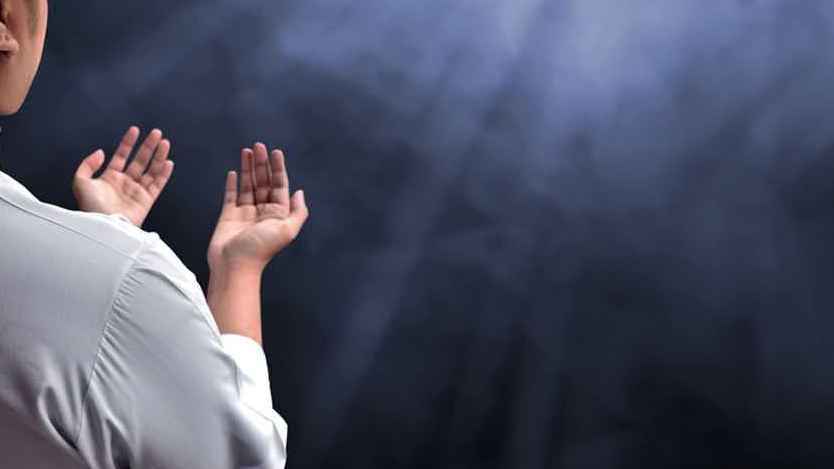 ঘরে প্রবেশের সময় যে দোয়া পড়তে বলেছেন নবীজি