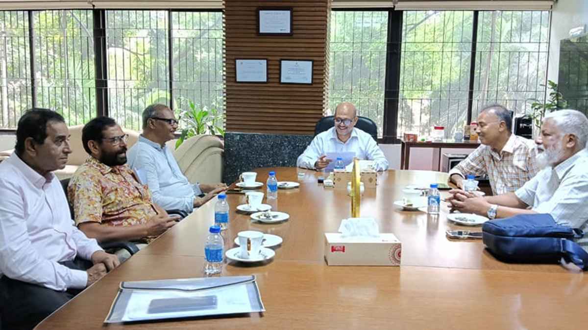 রেল সংযোগ নিয়ে যশোরবাসীর দাবি-দাওয়া শুনলেন রেল সচিব