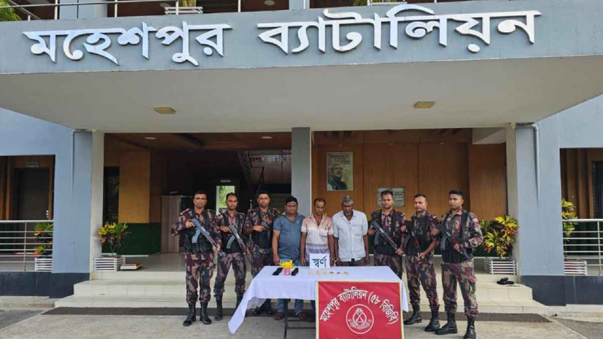 ঝিনাইদহে ৫ কোটি টাকার স্বর্ণ জব্দ, আটক ৩