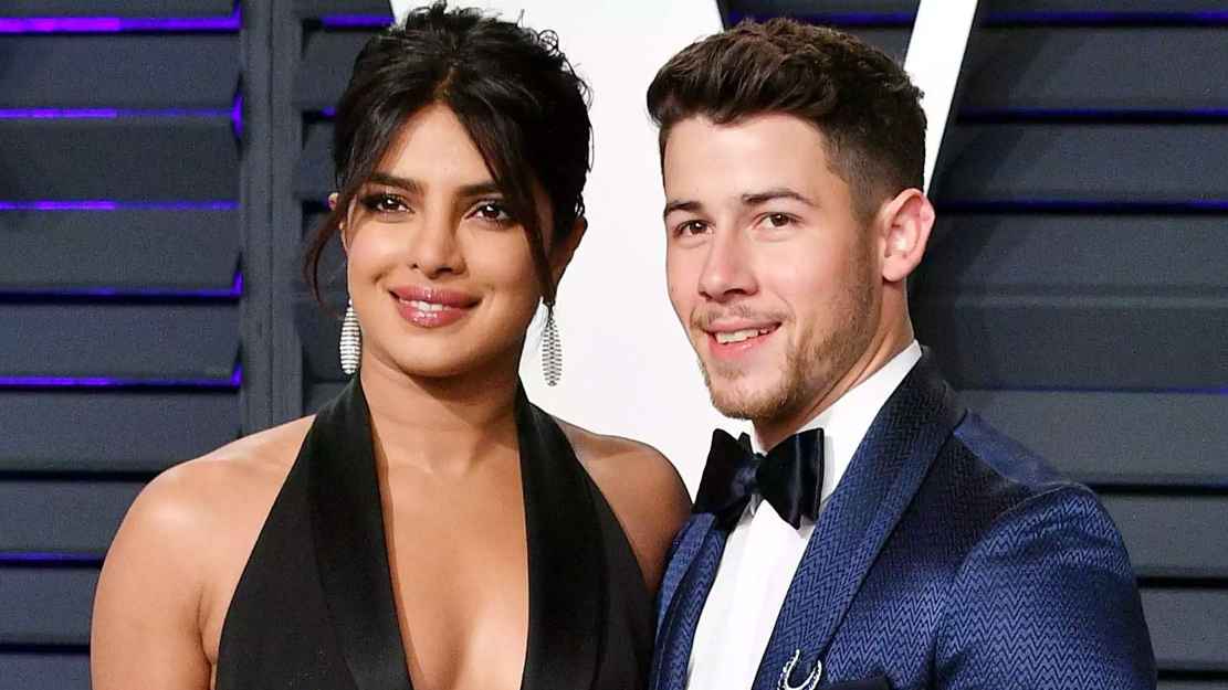 আম্বানিদের বিয়েতে এসে অপদস্থ প্রিয়াঙ্কার স্বামী নিক!