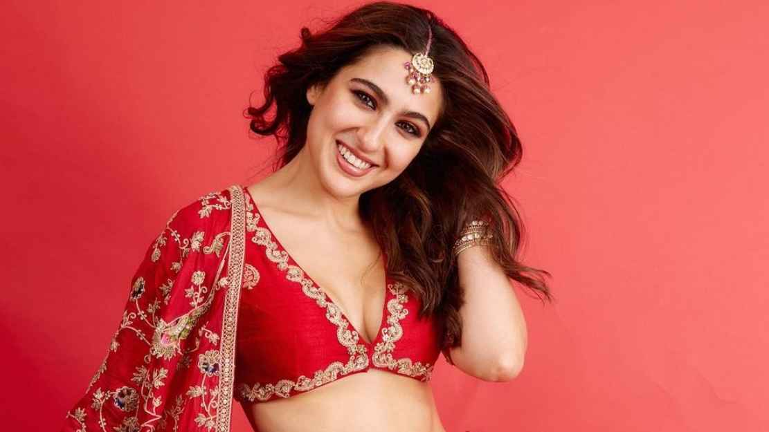 আম্বানিদের বিয়েতে সারা, ক্ষুব্ধ পাকিস্তান!