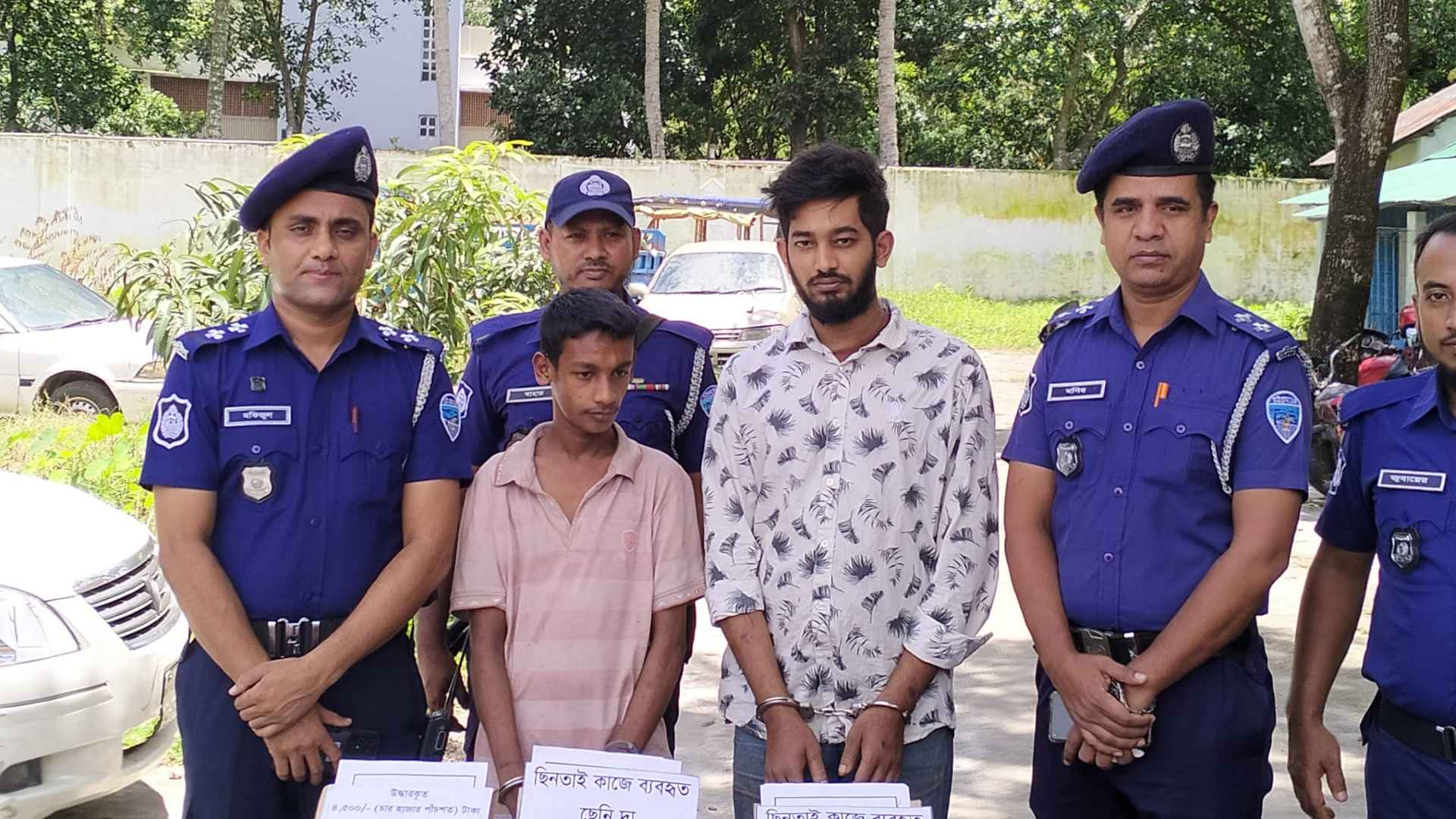 ৩৬ ঘণ্টার মধ্যে ছাত্রলীগ নেতার ছিনতাই হওয়া মালামাল উদ্ধার