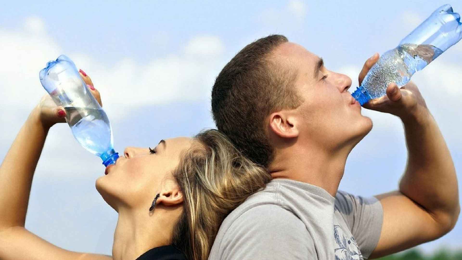 পানি পানের সময় আপনিও এসব ভুল করছেন না তো?