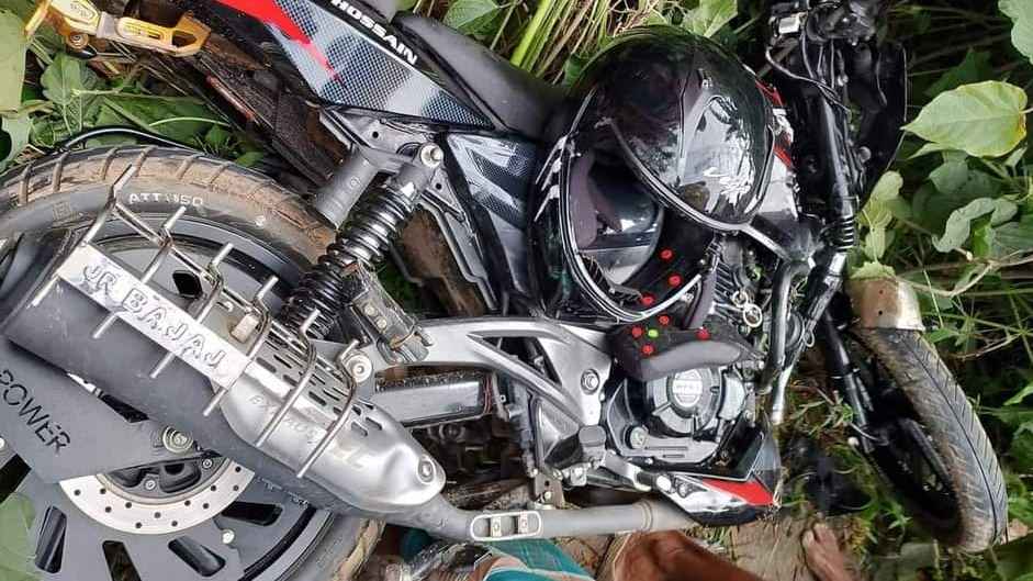 বাজিতপুরে মোটরসাইকেল-টমটম সংঘর্ষ, কিশোর নিহত