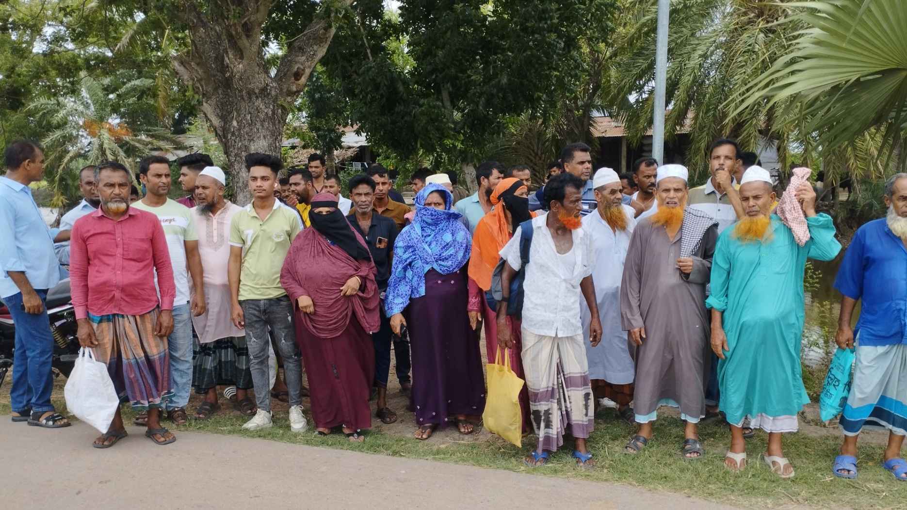 ‘ঈদের দিনেও পরিবার নিয়ে বাড়িতে উঠতে পারলাম না’