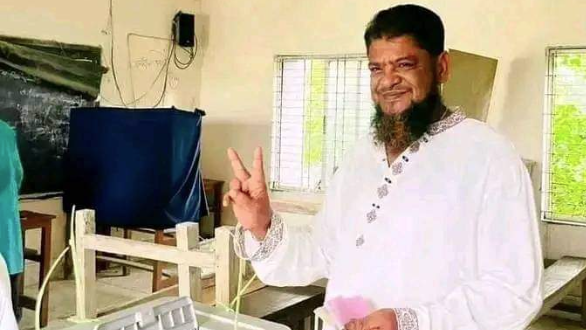 খালিয়াজুরীতে শামসুজ্জামান তালুকদার জয়ী