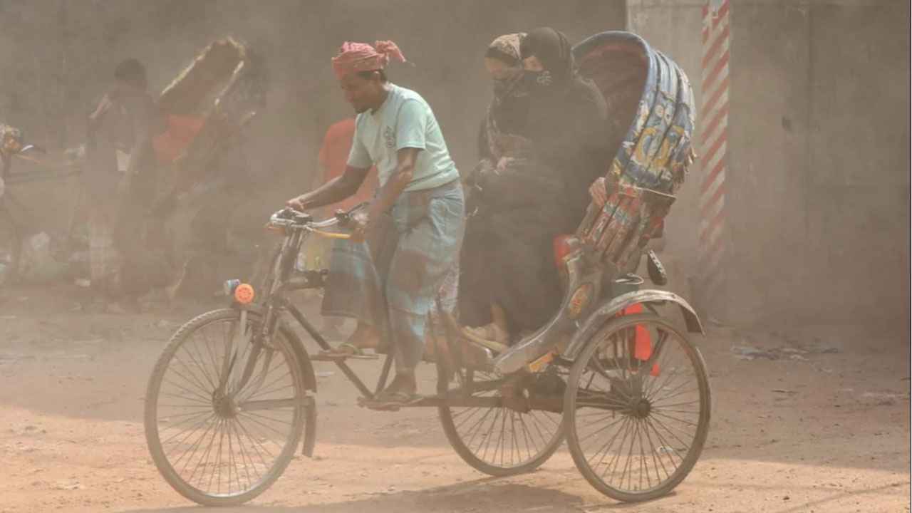 আজ ঢাকার বাতাসের মান ‘মাঝারি’