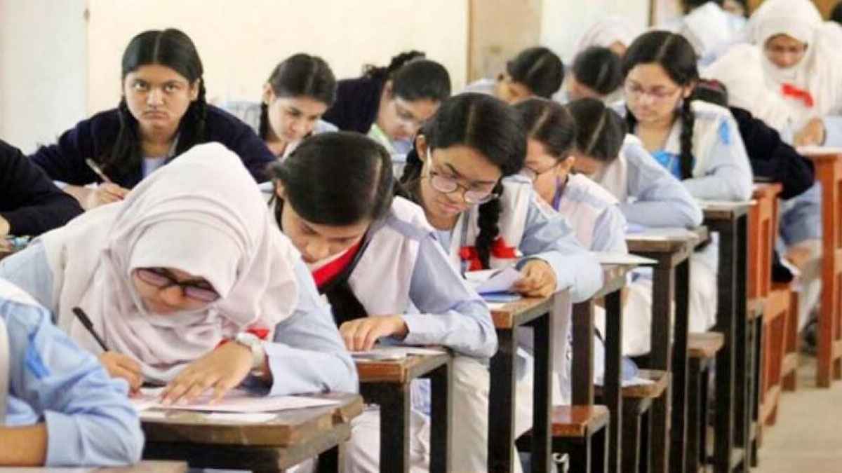 নেত্রকোনায় এইচএসসি সমমানের পরীক্ষায় অনুপস্থিত ২৫৩ জন