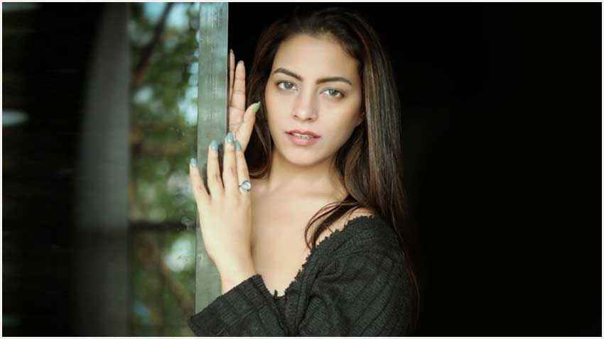 পচাগলা দেহ উদ্ধার, নীল ছবির নায়িকা ছিলেন সেই অভিনেত্রী