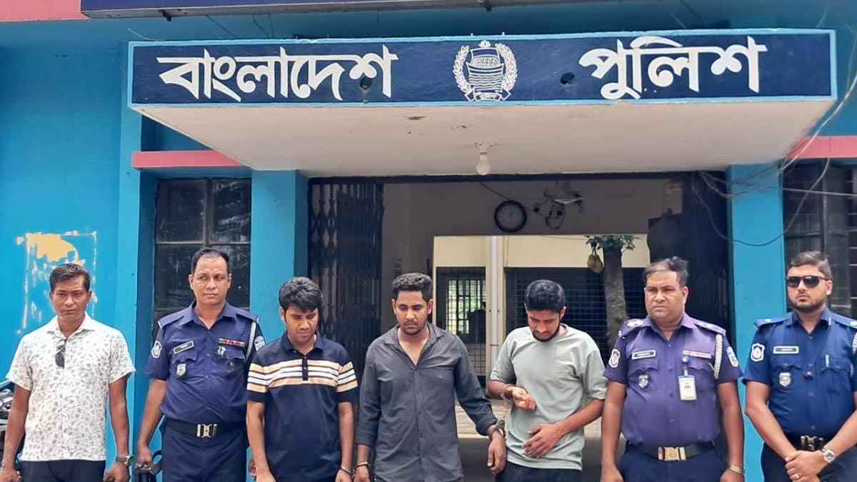 জামালপুরে ৩ ভুয়া পুলিশ আটক