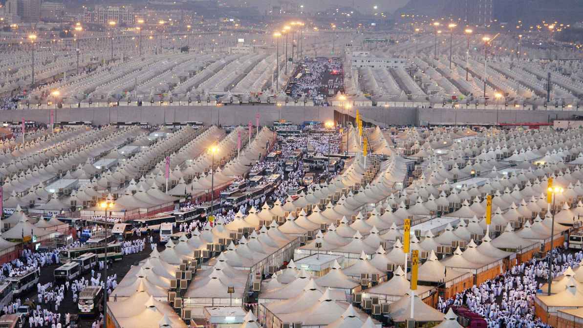 মিনায় অবস্থানের মধ্য দিয়ে হজের আনুষ্ঠানিকতা শুরু হচ্ছে কাল