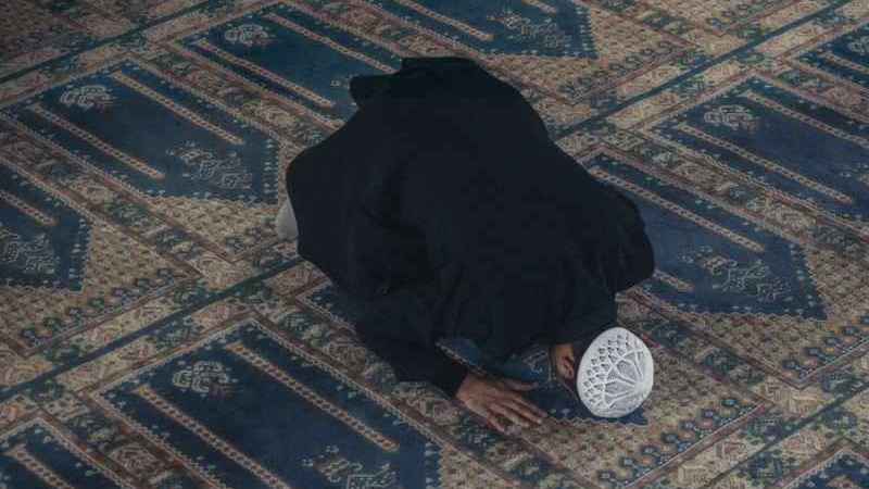 চাঁদরাতে ইবাদত করলে যে পুরস্কার পাবেন