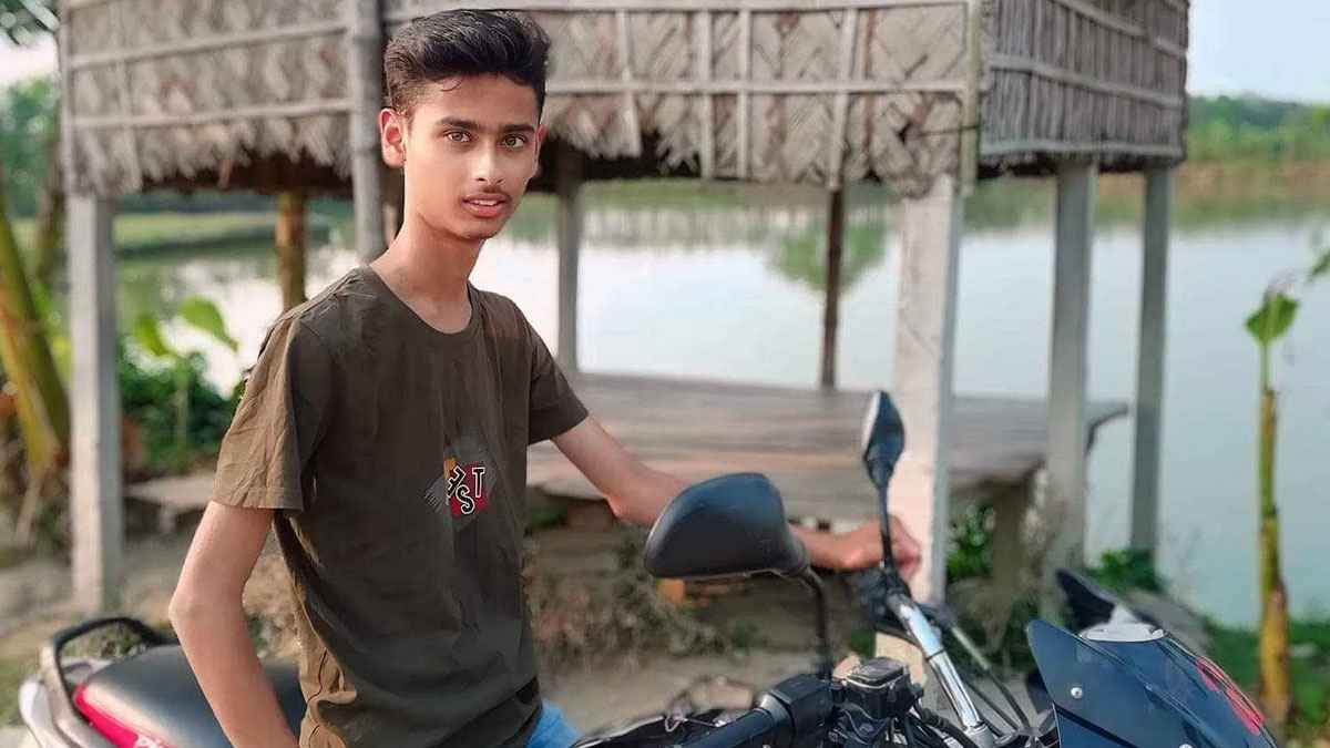 কুষ্টিয়ায় নদের বাঁধের ব্লকে পা পিছলে স্কুলছাত্র নিখোঁজ