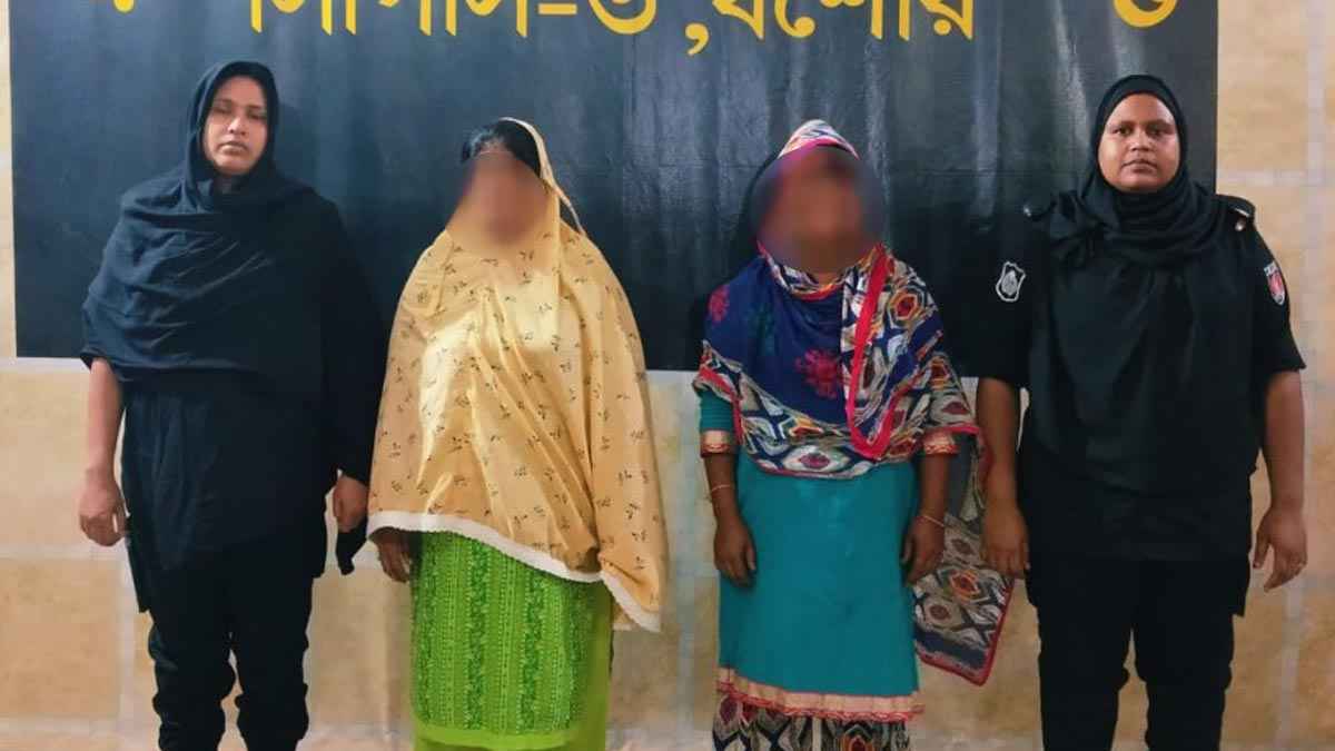 বাথরুম থেকে বিপুল পরিমাণ ইয়াবা উদ্ধার, ২ বোন আটক