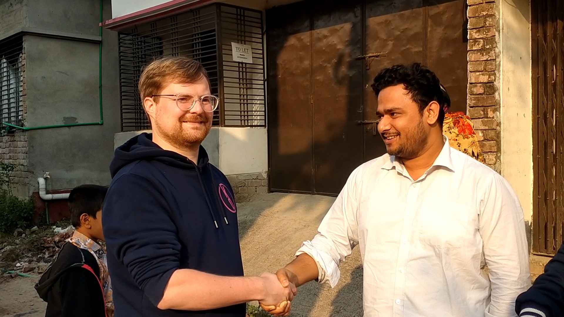 নড়াইলে ফ্রিল্যান্সিং করে বেকারত্ব ঘুচিয়েছে দেড় হাজার নারী-পুরুষ