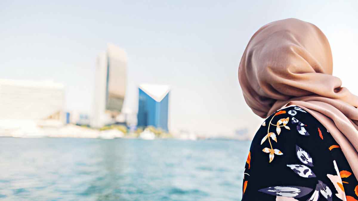 স্বামীর মৃত্যুসংবাদ দেরিতে পেলে ইদ্দতের বিধান কী