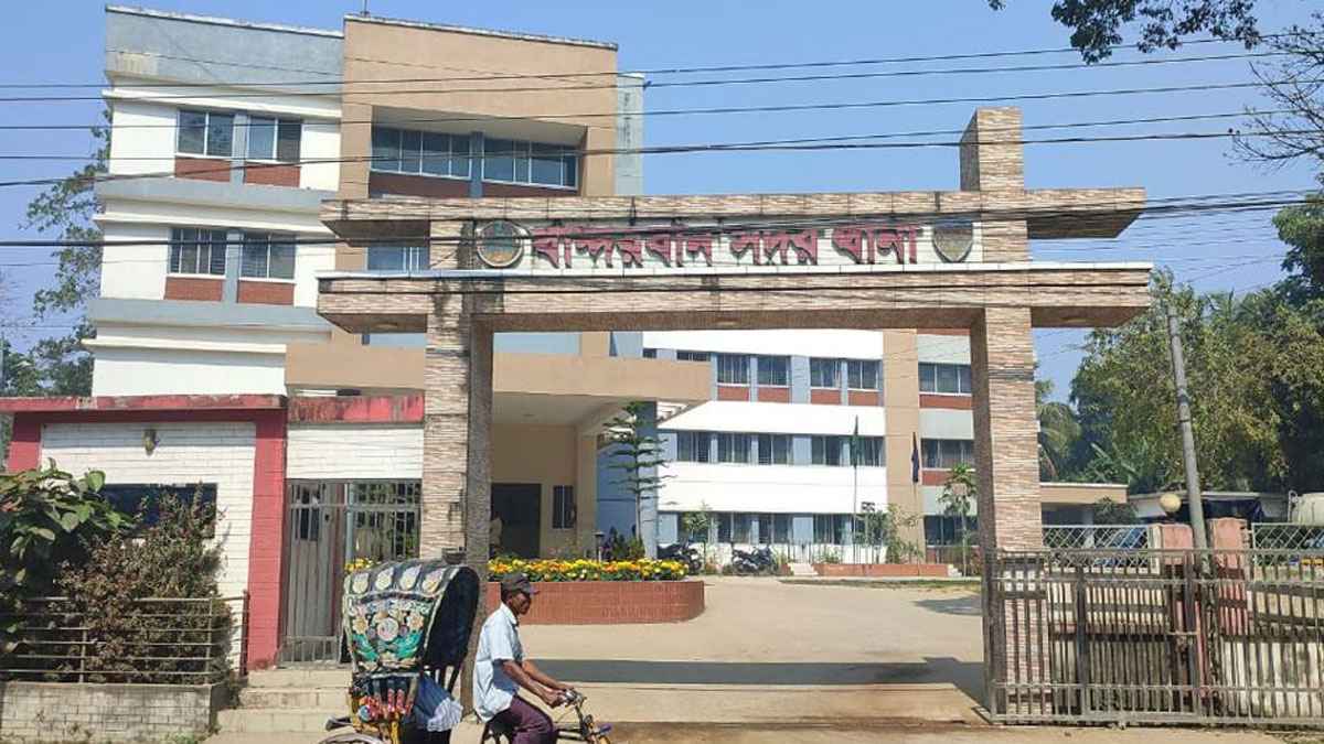 বান্দরবানে যুবকের ঝুলন্ত মরদেহ উদ্ধার