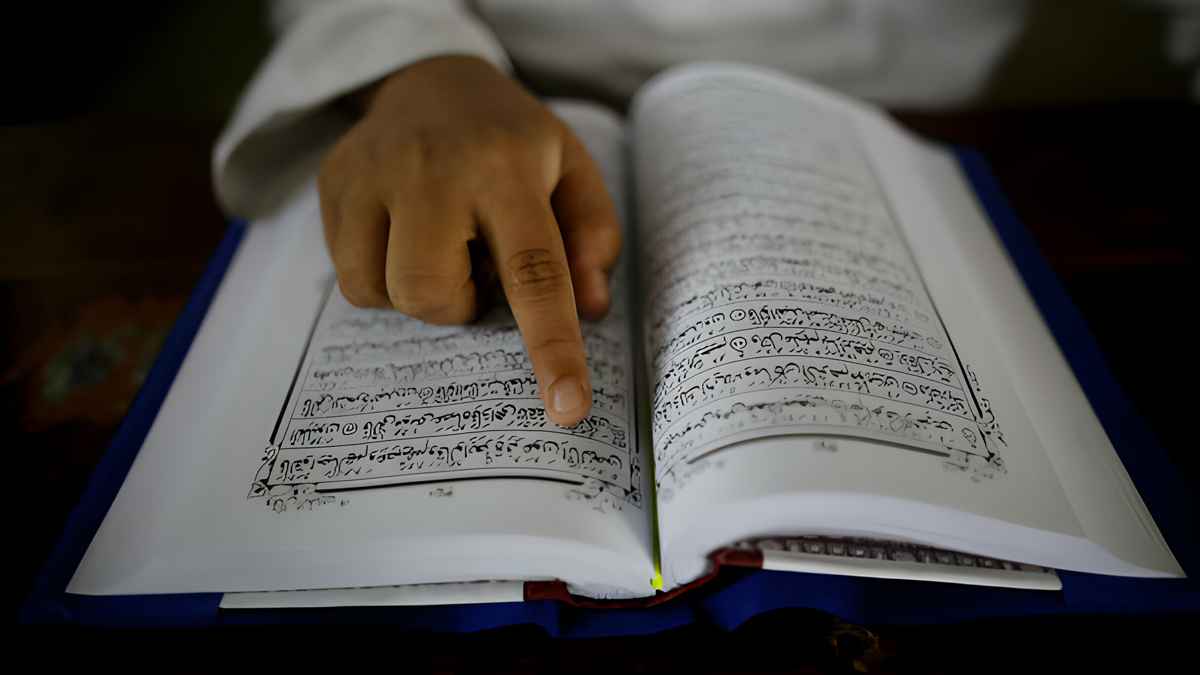 আল্লাহর কাছে কোরআনের হাফেজের মর্যাদা