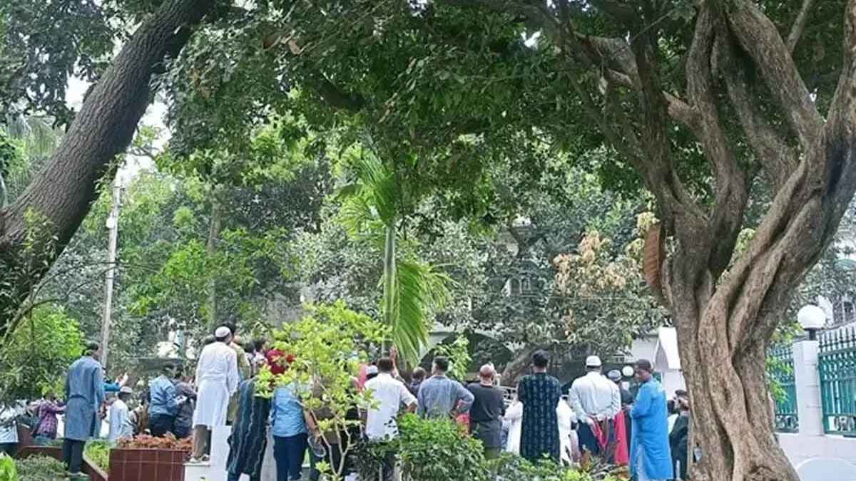 চোখের জলে সাদি মহম্মদকে শেষ বিদায়