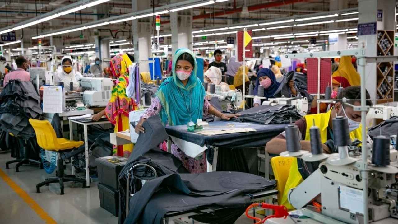 দিল্লি হয়ে বাংলাদেশি গার্মেন্টসের রপ্তানি বৃদ্ধি, আপত্তি ভারতীয়দের