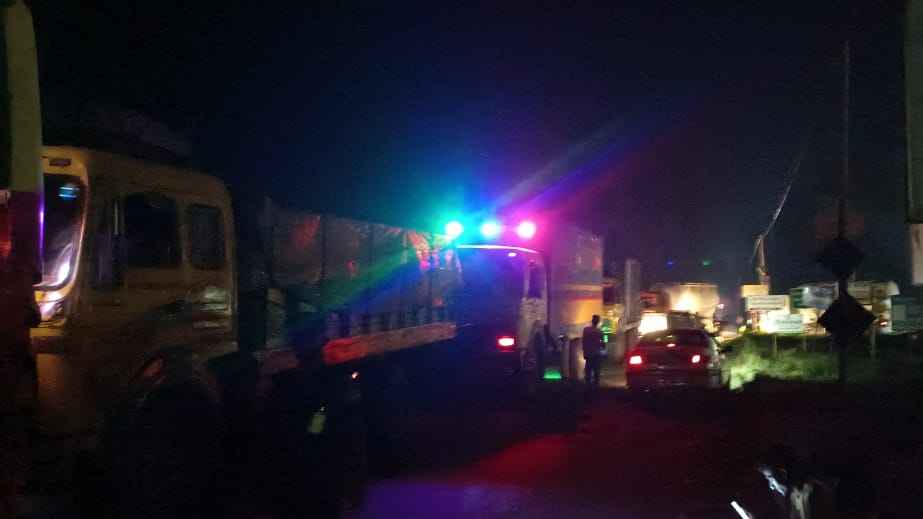 ইউপি চেয়ারম্যানকে গ্রেফতারের প্রতিবাদে মিরসরাইয়ে মহাসড়ক অবরোধ