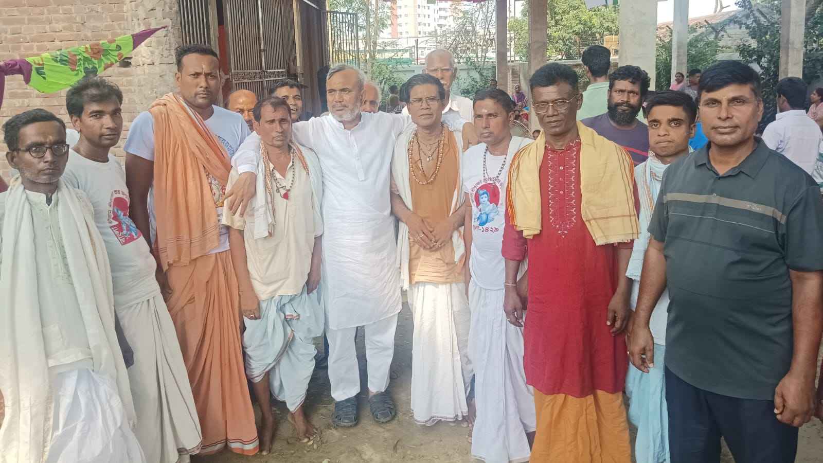 ঈশ্বরদীতে চেয়ারম্যান প্রার্থীর বিরুদ্ধে আচরণবিধি ভঙ্গের অভিযোগ