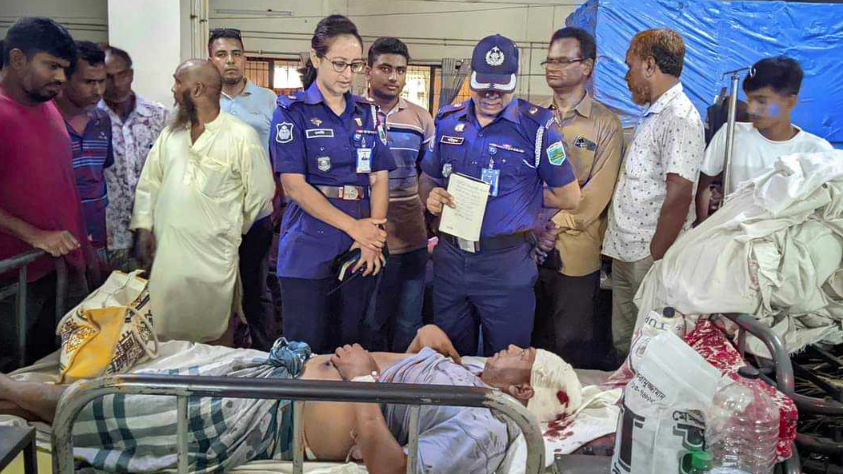 নাটোরে চেয়ারম্যান প্রার্থীর প্রধান সমন্বয়কারীকে হাতুড়িপেটা