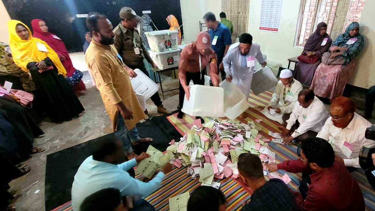 উপজেলা নির্বাচনে ভোটের কম হার কিসের ইঙ্গিত দিচ্ছে?