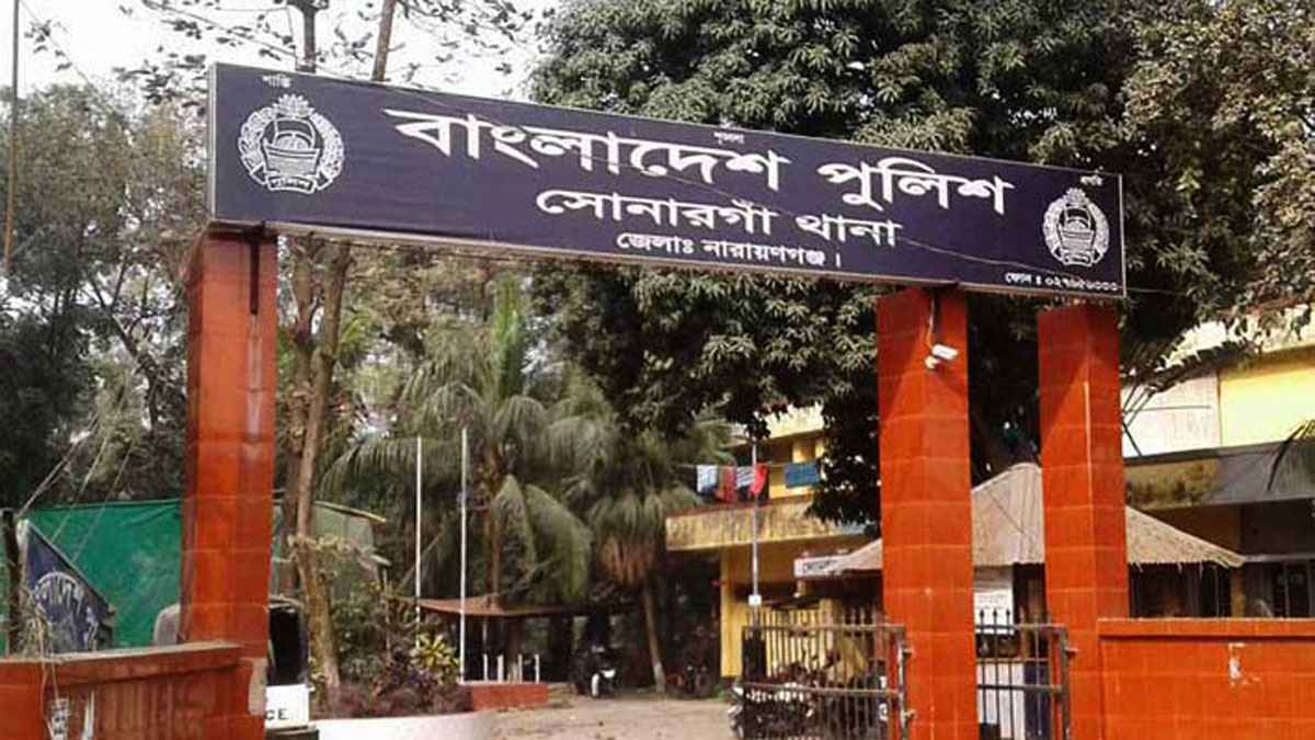 চেয়ারম্যান প্রার্থীর হয়ে টাকা বিলির অভিযোগে যুবককে পুলিশে সোপর্দ