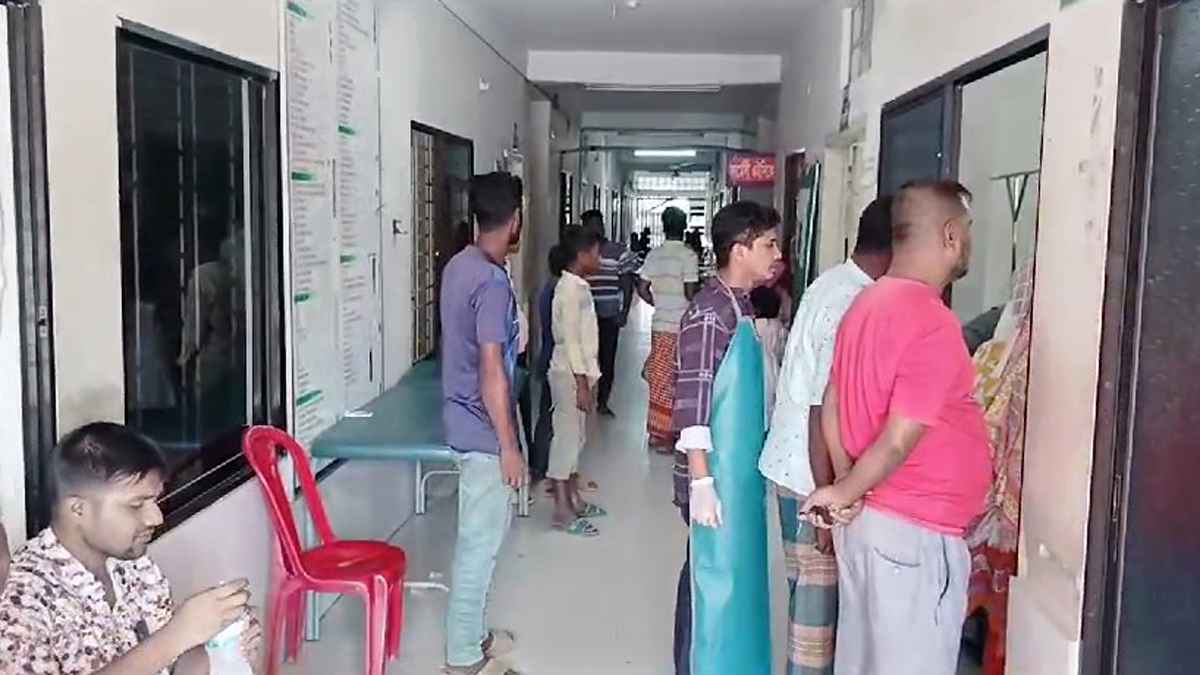 শাহজাদপুরে পৃথক সড়ক দুর্ঘটনায় নিহত ২