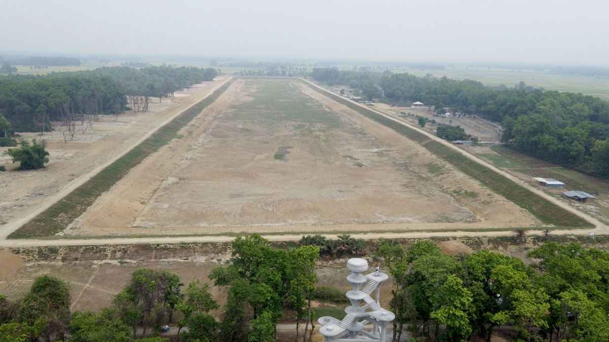 আলতাদীঘি ছিলো সবুজের আভা, এখন যেন ছোট্ট মরুভূমি