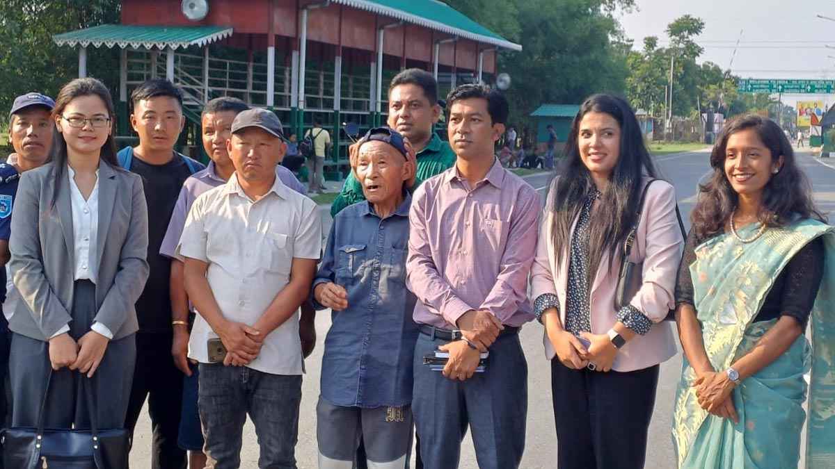 ৪০ বছর পর দেশে ফিরলেন পথ ভুলে বাংলাদেশে আসা নেপালের নাগরিক