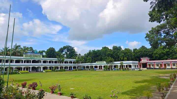 নবাবগঞ্জ উপজেলায় কলাকোপা কোকিল প্যারী উচ্চ বিদ্যালয় শ্রেষ্ঠ